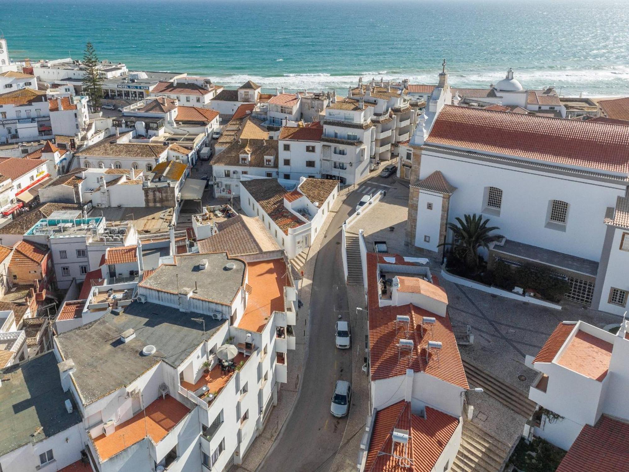 Lena'S Beach House By Hellovacations Albufeira Extérieur photo